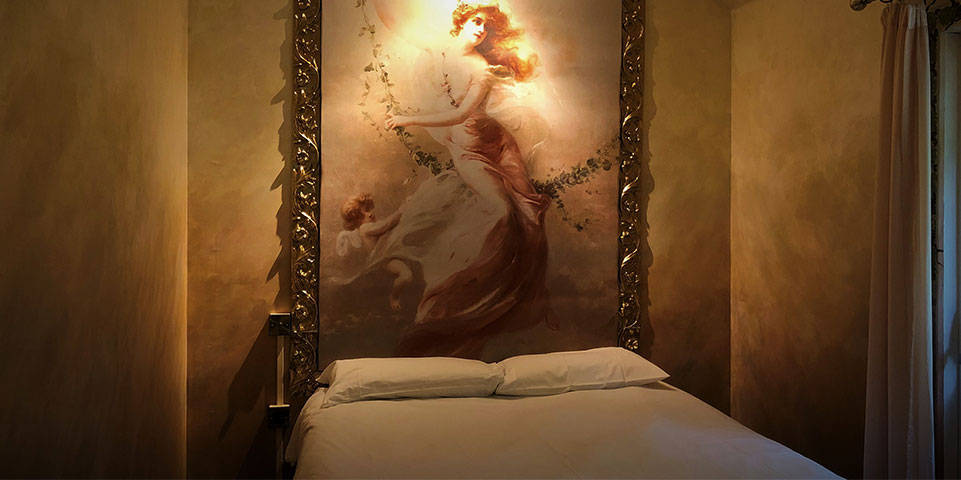 Queen Titanias Bedroom.jpg